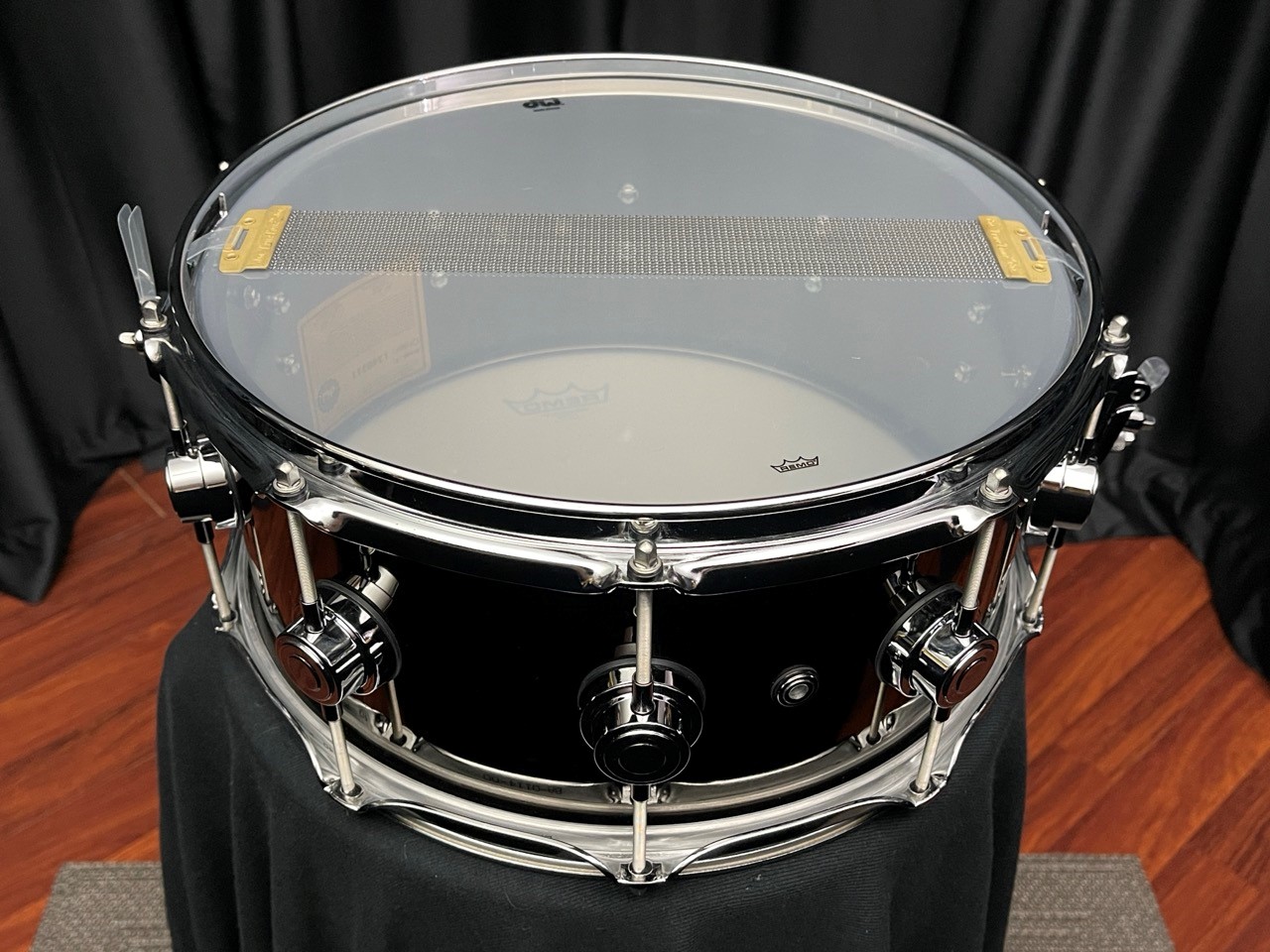DW Used Drums Collector's Series 6.5×14 Black Nickel Over Brass Snare Drum - Image 4