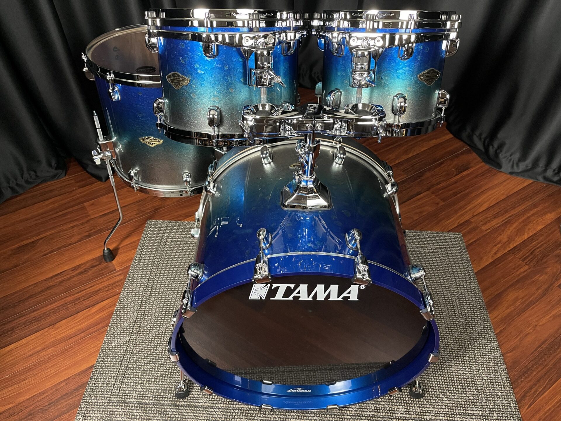 TAMA Drums Starclassic Walnut Birch Molten Blue Ice Fade 4pc Kit WBS42S MBI - Image 3