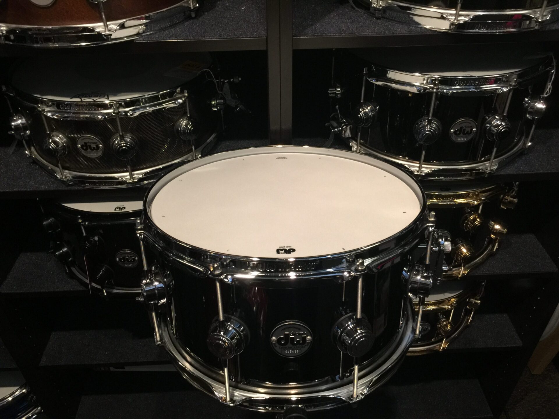 DW Drums 7×13 in. Collector's Snare Black Nickel Over Brass With Chrome Hardware - Image 3