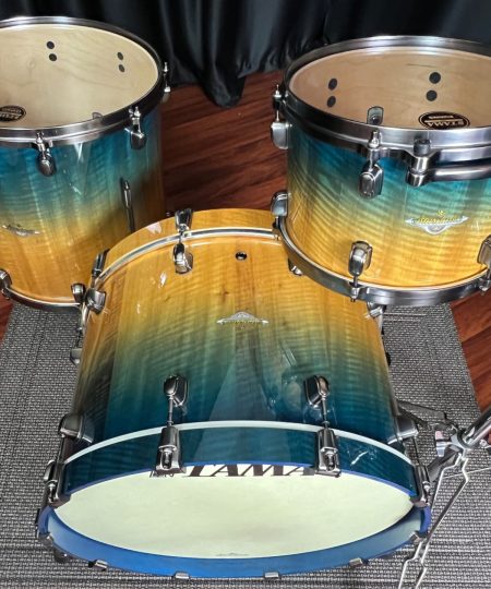 Alternative view of Tama Drums Starclassic Maple Exotic 12 16 22 Ocean Blue Fade Movingui Kit