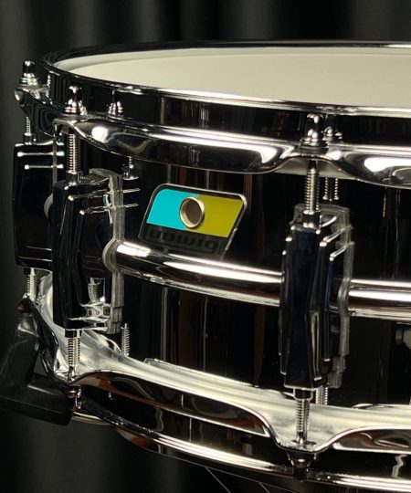 Alternative view of Ludwig Drums B-Stock LM400 Supraphonic 5x14 Chrome Over Aluminum Snare Drum