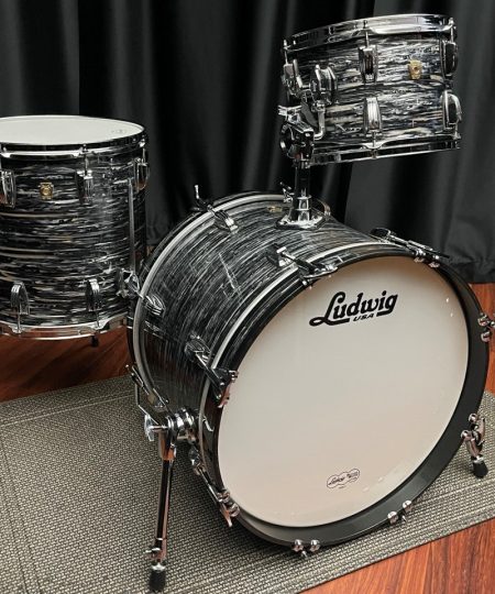 Ludwig Used USA Classic Maple Downbeat Vintage Black Oyster Kit