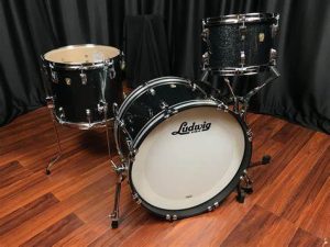 Ludwig Classic Maple USA Stingray Black Sparkle 3pc Kit w/ Silver Sparkle Accent Inlays