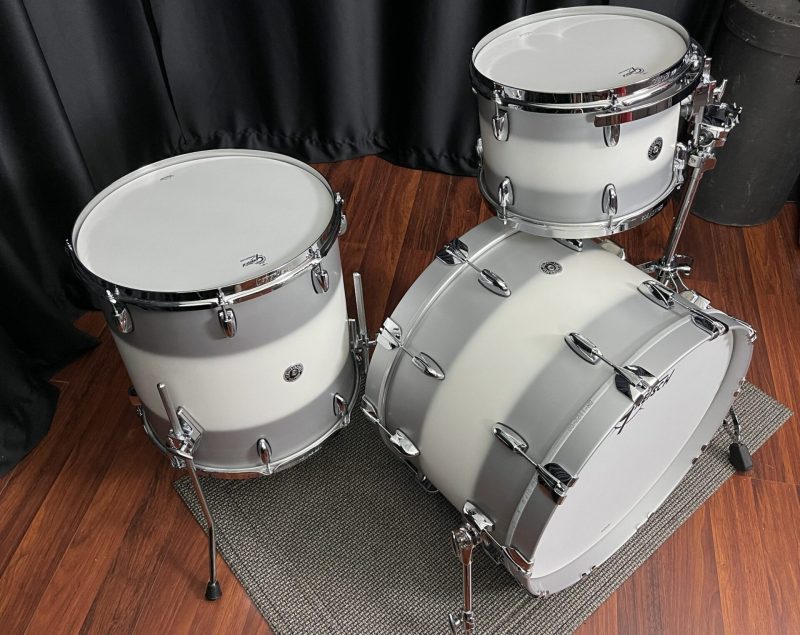 Gretsch Drums USA Brooklyn 9×13, 16×16, 14×22 Silver Mist Duco Set