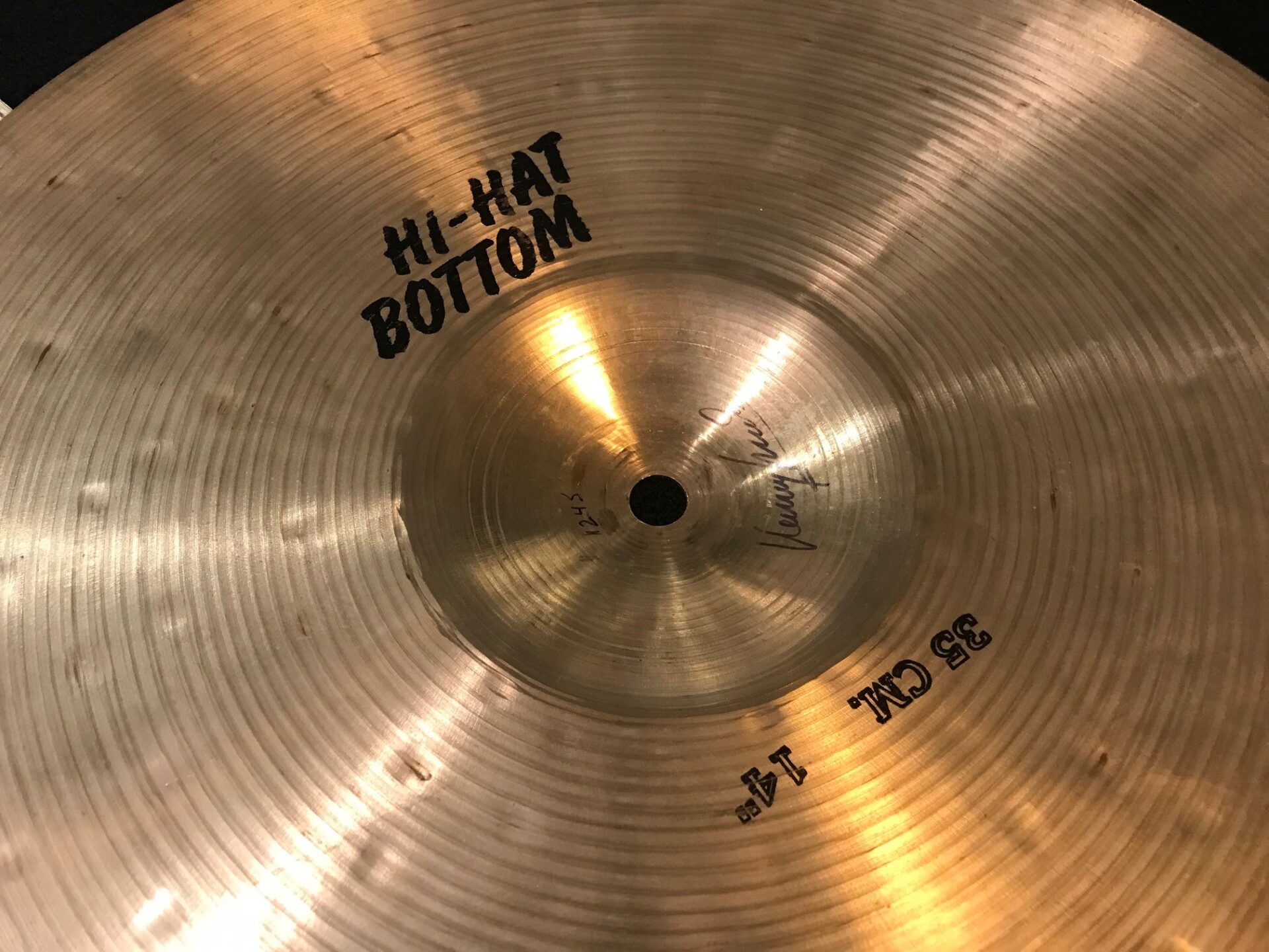 Sabian Used Cymbals 80's Vintage 14 in. Hi Hat Pair 1245g Top 970g Bottom - Image 5