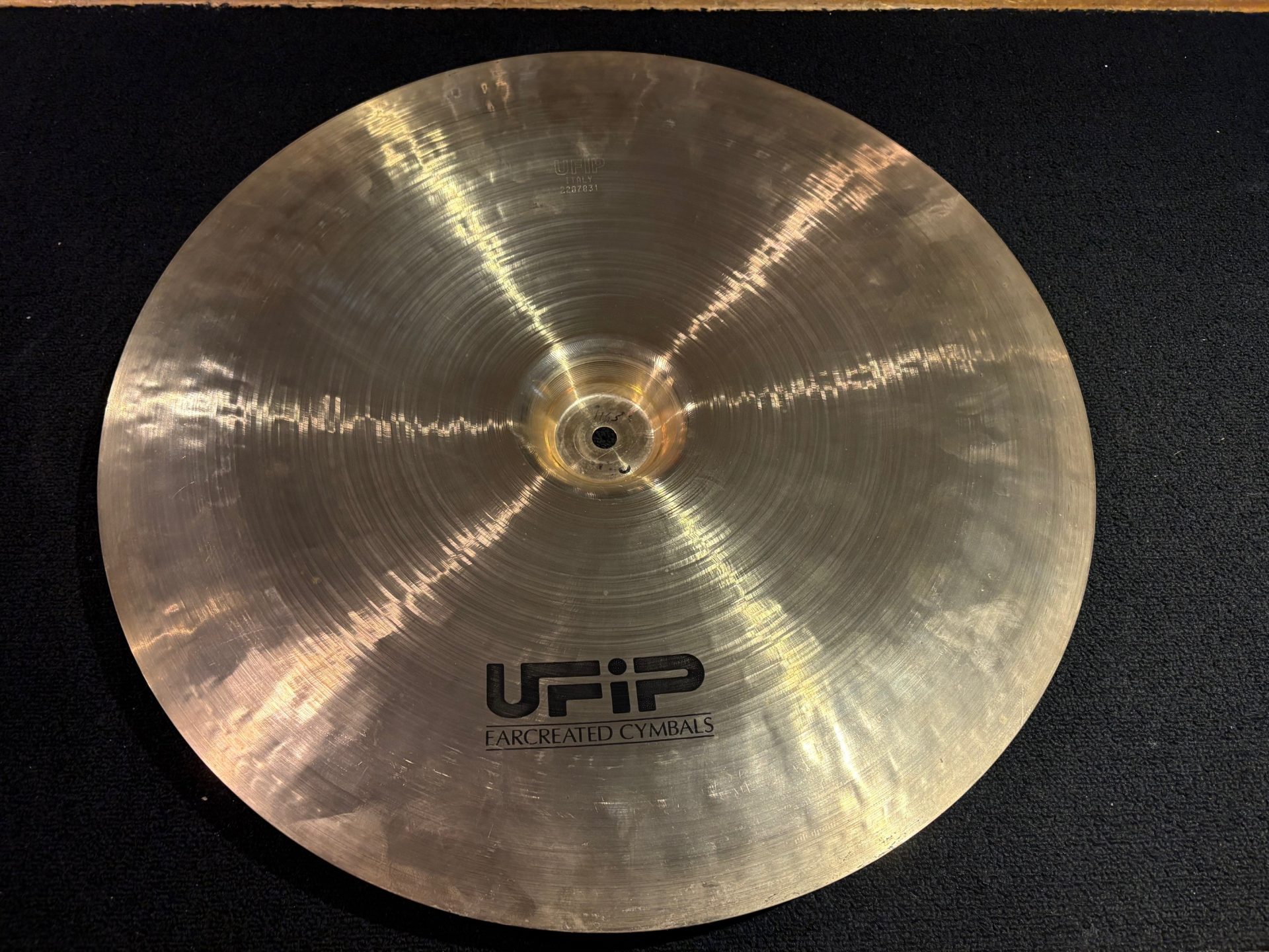 UFIP Used FX 18 in. Fast China Cymbal 1165g - Image 2