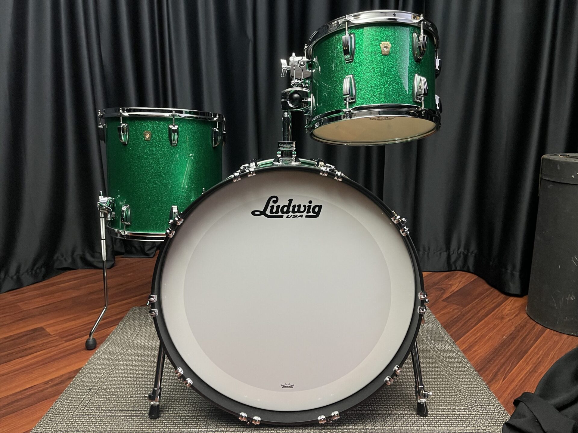 Ludwig Used Drums Sets USA Classic Maple Green Sparkle 13, 16, 24 Kit - Image 3