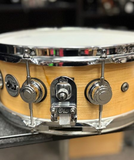 Alternative view of DW Drums Used Super Solid 5.5x14 Collector's Snare Drum Satin Natural