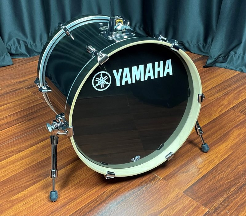 Yamaha Drums Stage Custom Birch 18 inch Raven Black Bass Drum