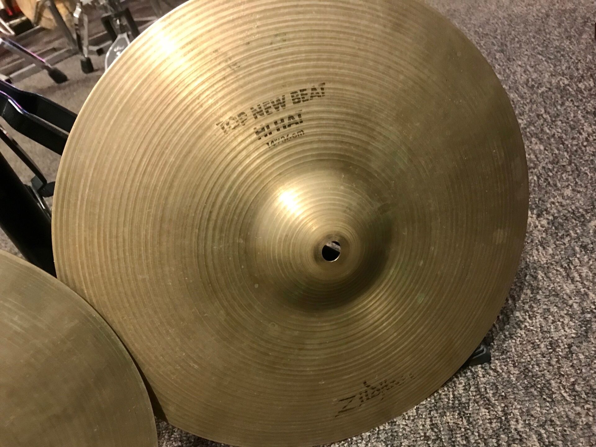 Zildjian Used Cymbals A 14 in. New Beat CO Stamp Hi Hat Cymbal Pair - Image 4