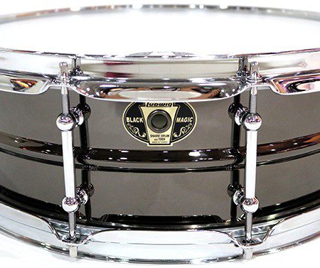 Ludwig LW5514C Black Magic 5.5x14 in. Brass Snare Drum Black Nickel-Plated