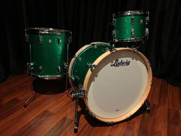 Ludwig Classic Maple Green Sparkle Fab w/ Vintage White Marine Bass Hoop Inlays