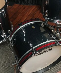 Ludwig Classic Maple Stingray 3pc Black Sparkle 12, 16, 20, Kit 11 Ludwig Classic Maple Stingray Black Sparkle twelve inch tom fourteen inch floor tom twenty inch bass close up
