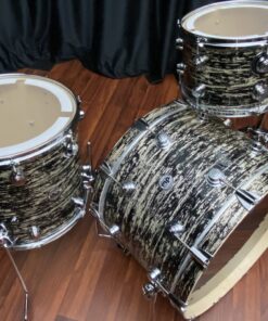 DW Collector's Series Drum Workshop Pure Maple 333 Black Oyster Glass 3pc kit DWCFP333BOG3P 10 DW Collector’s Series Drum Workshop Pure Maple 333 Black Oyster Glass 3pc kit