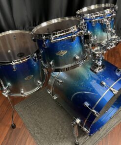 Tama Drums Starclassic Walnut Birch Molten Blue Ice Fade 4pc kit