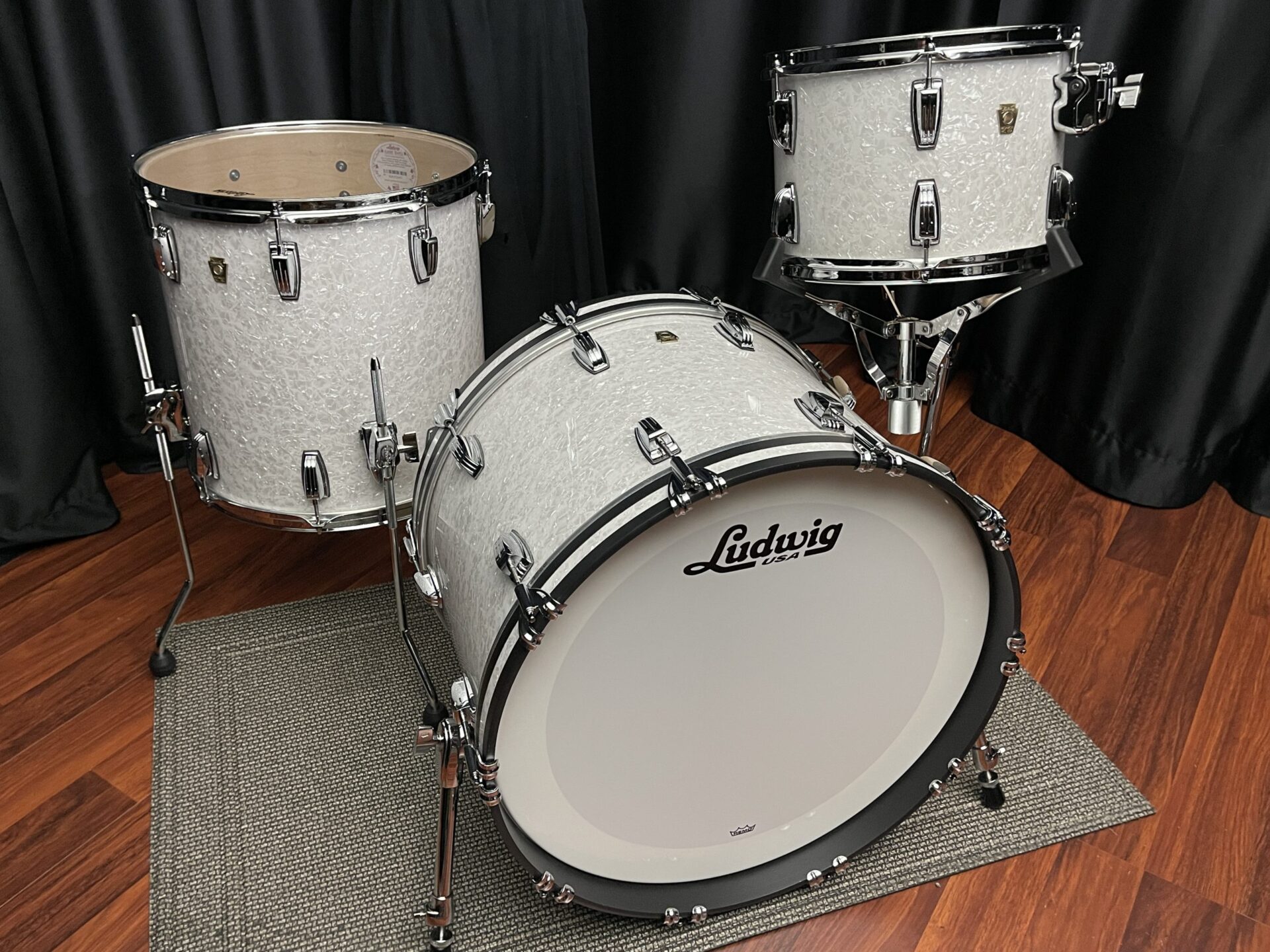 Ludwig Drums Sets USA Classic Maple White Marine Pearl Fab 13, 16, 22 Kit -  Dales Drum Shop 2023