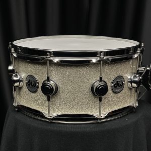 used Drum Workshop 6×14 Pure Maple Collector’s Series Broken Glass FinishPly snare drum with chrome hardware