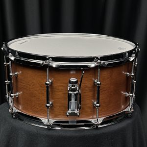Ludwig Drums Universal Snare Drum 6.5×14 Mahogany with Re-Rings