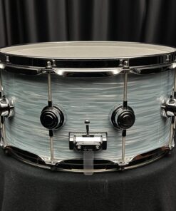 DW 6.5×14 Drum Workshop Collector’s Pure Maple SSC Pale Blue Oyster Snare Drum Butt View