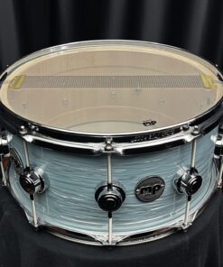DW 6.5×14 Drum Workshop Collector’s Pure Maple SSC Pale Blue Oyster Snare Drum Bottom Logo View