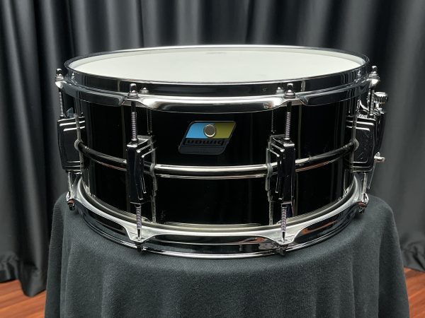 Ludwig Black Beauty 8 lug 6.5x14 brass snare drum