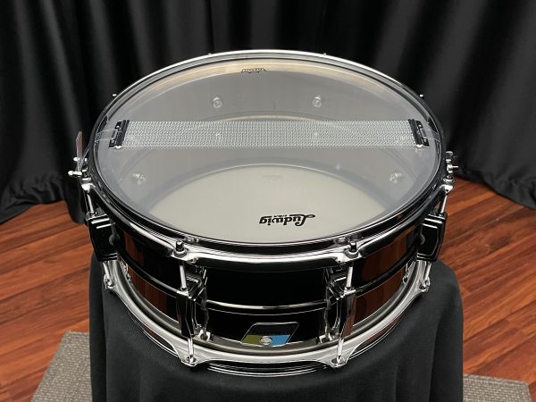 Ludwig Black Beauty 8 lug 6.5x14 brass snare drum snare side