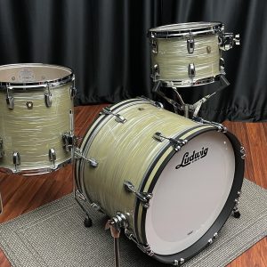 Ludwig Classic Maple 12 14, 20 set in Olive Oyster finish. side view.