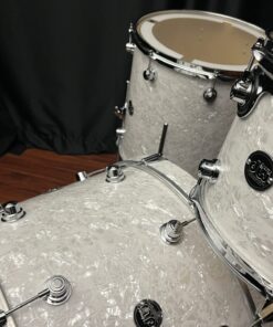 DW Drums Performance Series Maple 3pc White Marine Pearl Kit 7 DW Performance Series Maple White Marine three piece set top