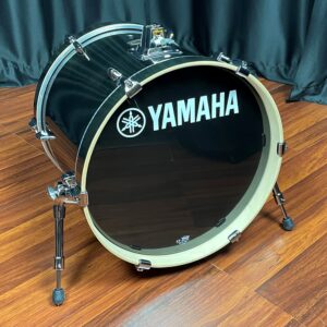 Yamaha Stage Custom Birch eighteen inch raven black bass drum