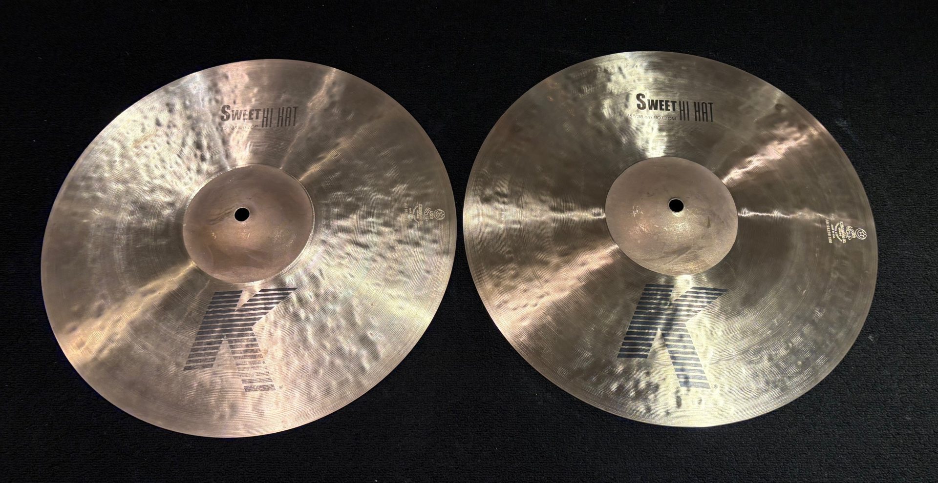 Zildjian Used Cymbals 15 in. K Sweet Hi Hat Pair 1126g / 1604g 1 Zildjian Used 15 Inch K Sweet Hi Hat Cymbal Pair