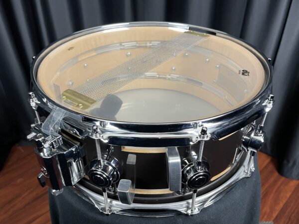 Interior of DW EQ Snare Drum Solid Black Showing 57