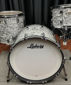 Ludwig Classic Maple USA Fab White Abalone Audience View