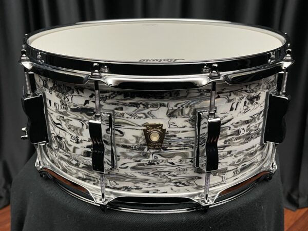 Ludwig Classic Maple White Abalone Snare Front