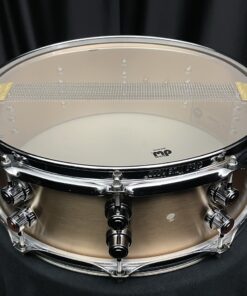 DW Mfg Drums Left-Cast Truecast Bell Bronze Ltd. 5x14 Snare Drum 10 DW Left Cast Limited Bell Bronze Snare Drum Snare Side