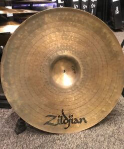 Zildjian Used Cymbals K Custom Dry 20in. Ride Cymbal 2934g 5 Zildjian Used Cymbals K Custom Dry 20in. Ride Cymbal Underside