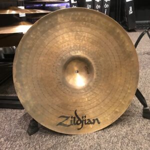 Zildjian Used Cymbals K Custom Dry 20in. Ride Cymbal Underside