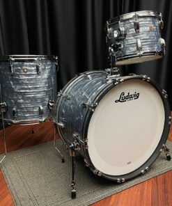 Ludwig Classic Maple Sky Blue Pearl Set Right Quarter