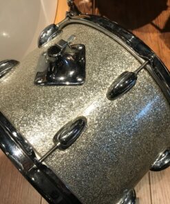 Slingerland Niles Vintage 9 x 13 Tom in Silver Sparkle Showing Mount