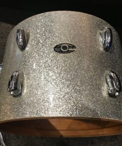 Slingerland Vintage 9 x 13 Silver Sparkle Tom 70's Niles 15 Slingerland Niles Vintage 9 x 13 Tom in Silver Sparkle Showing Front View with Heads Off