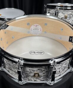 Ludwig Custom Classic Maple in Ltd. White Abalone Four Piece Kit snare interior