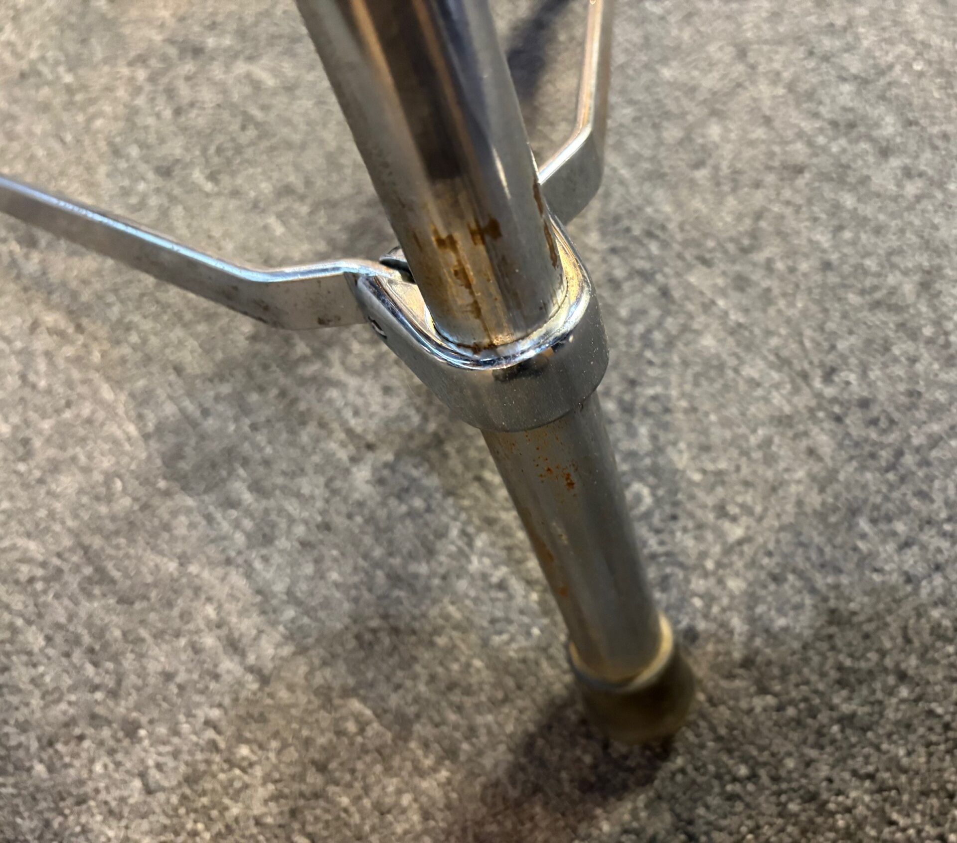 Ludwig Vintage Porto Seat Red Top Drum Throne 3 Ludwig Vintage Red Vinyl Porto Seat Leg Assembly