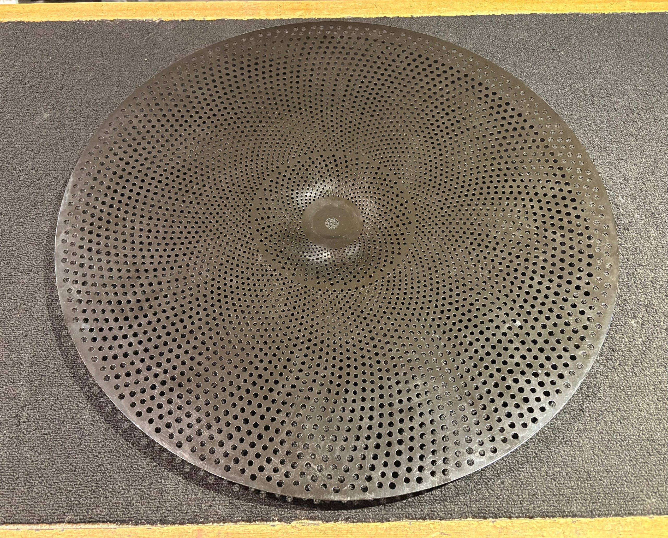 Evans Used dB One 20 in. Ride Cymbal Low Volume 3 Evans Used dB One Twenty Inch Ride Cymbal Underside