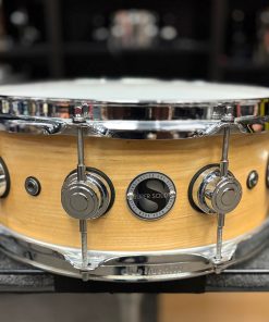 DW Used Super Solid 5.5x14 Collector's Snare Drum Satin Natural Super Solid Badge