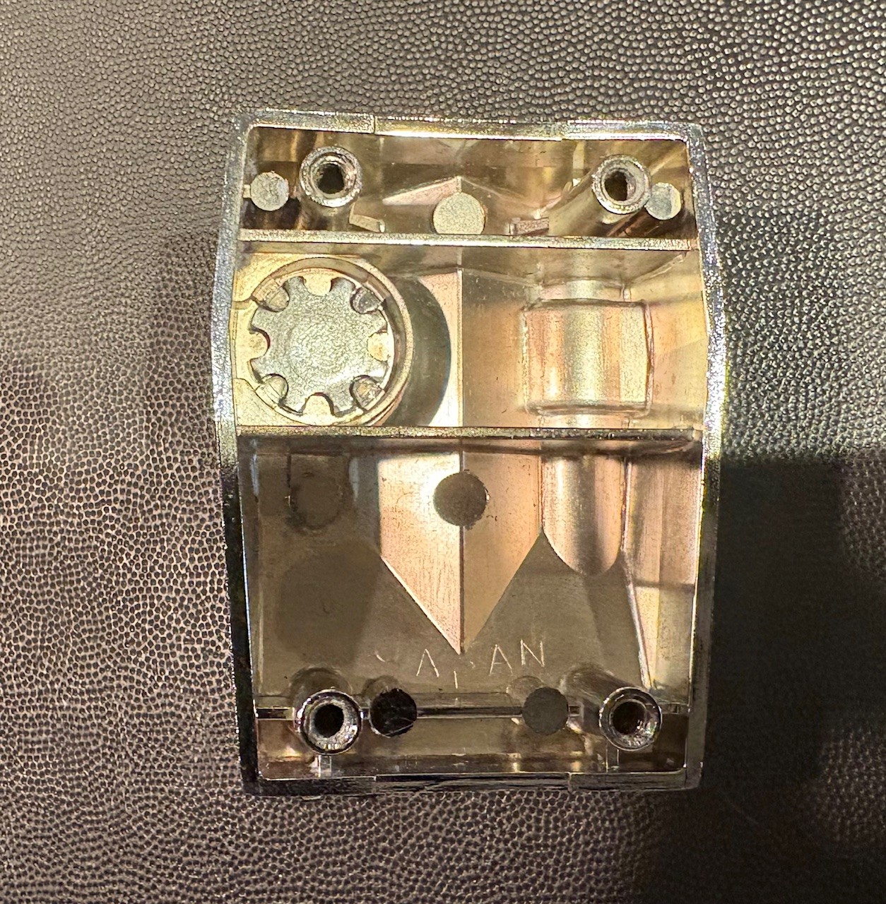 Tama Used Granstar Tom Mounting Bracket With Gasket 2 Tama used Granstar Chrome Tom Bracket Back