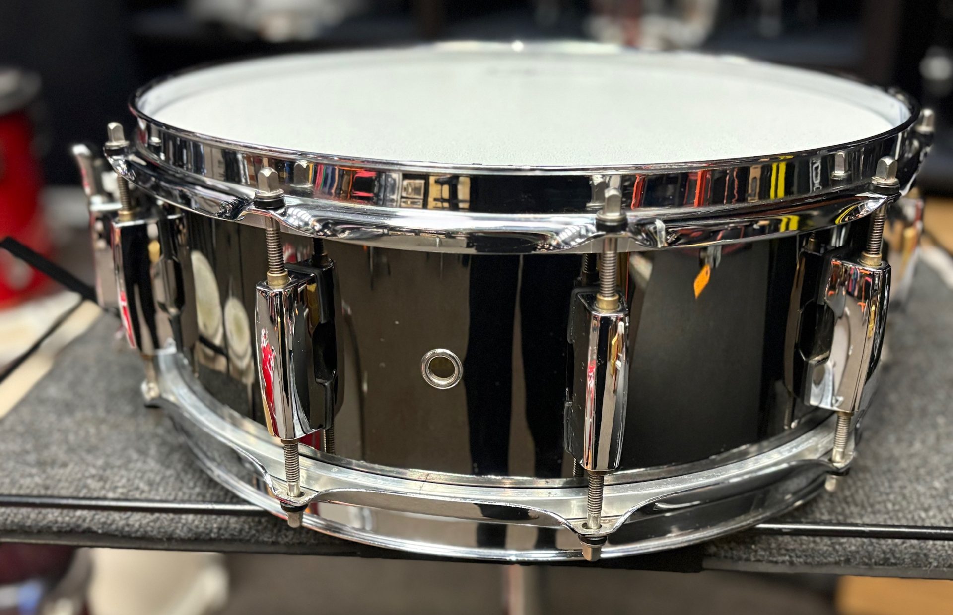 Pearl Used Chad Smith 5x14 Black Nickel Steel Shell Snare Drum 2 Pearl Used Chad Smith Black Nickel Over Steel Snare Drum Back