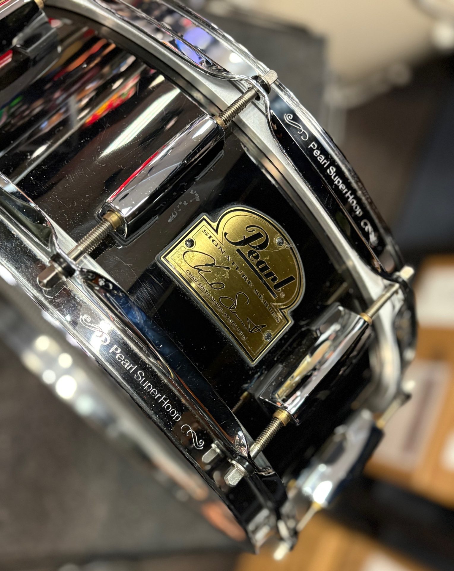Pearl Used Chad Smith 5x14 Black Nickel Steel Shell Snare Drum 5 Pearl Used Chad Smith Black Nickel Over Steel Snare Drum Badge