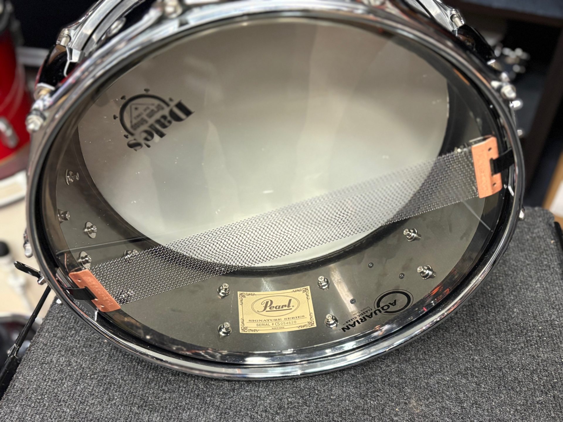 Pearl Used Chad Smith 5x14 Black Nickel Steel Shell Snare Drum 7 Pearl Used Chad Smith Black Nickel Over Steel Snare Drum Interior