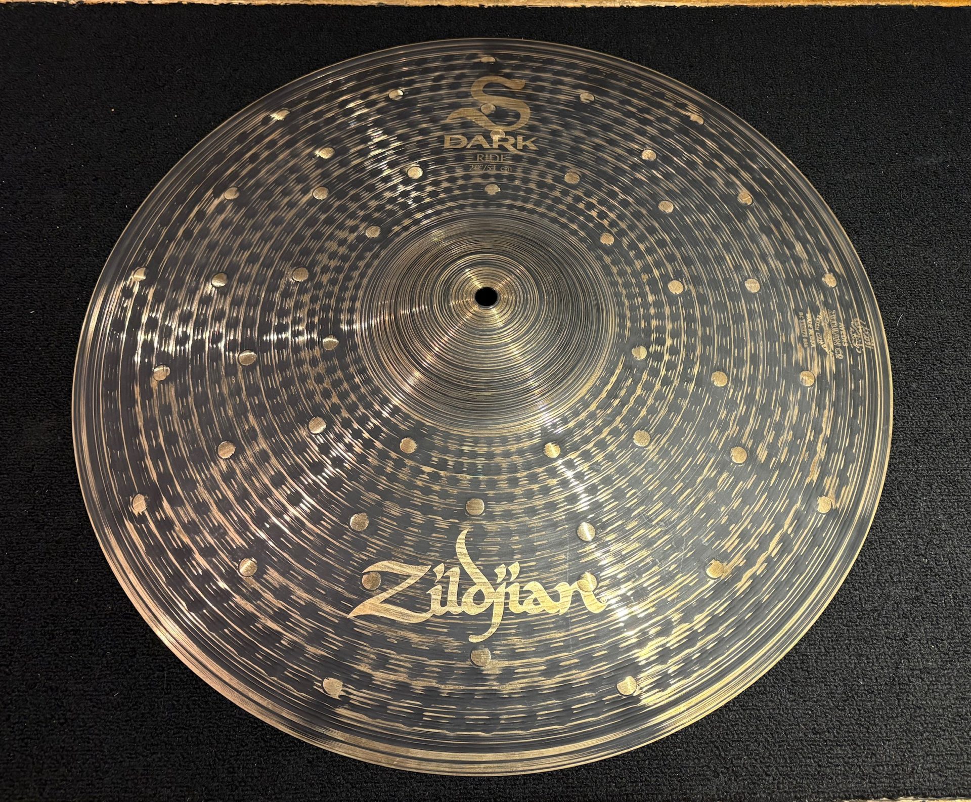 Zildjian Used S Dark 20 in. Ride Cymbal 2426g 1 Used S Dark 20 in. Ride Cymbal