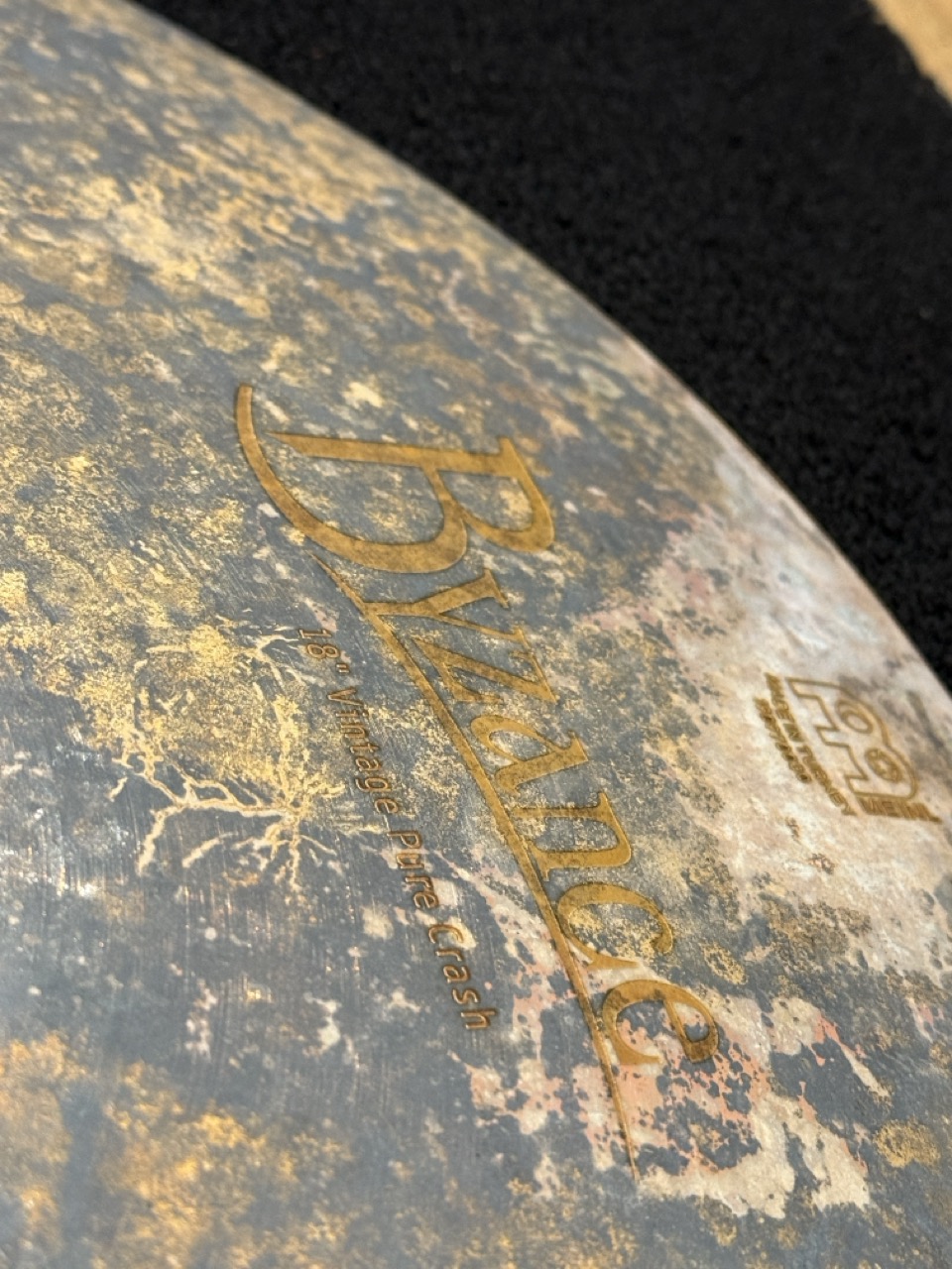 Meinl Demo Byzance Vintage Pure 18 Inch Crash Cymbal B18VPC Logo Detail