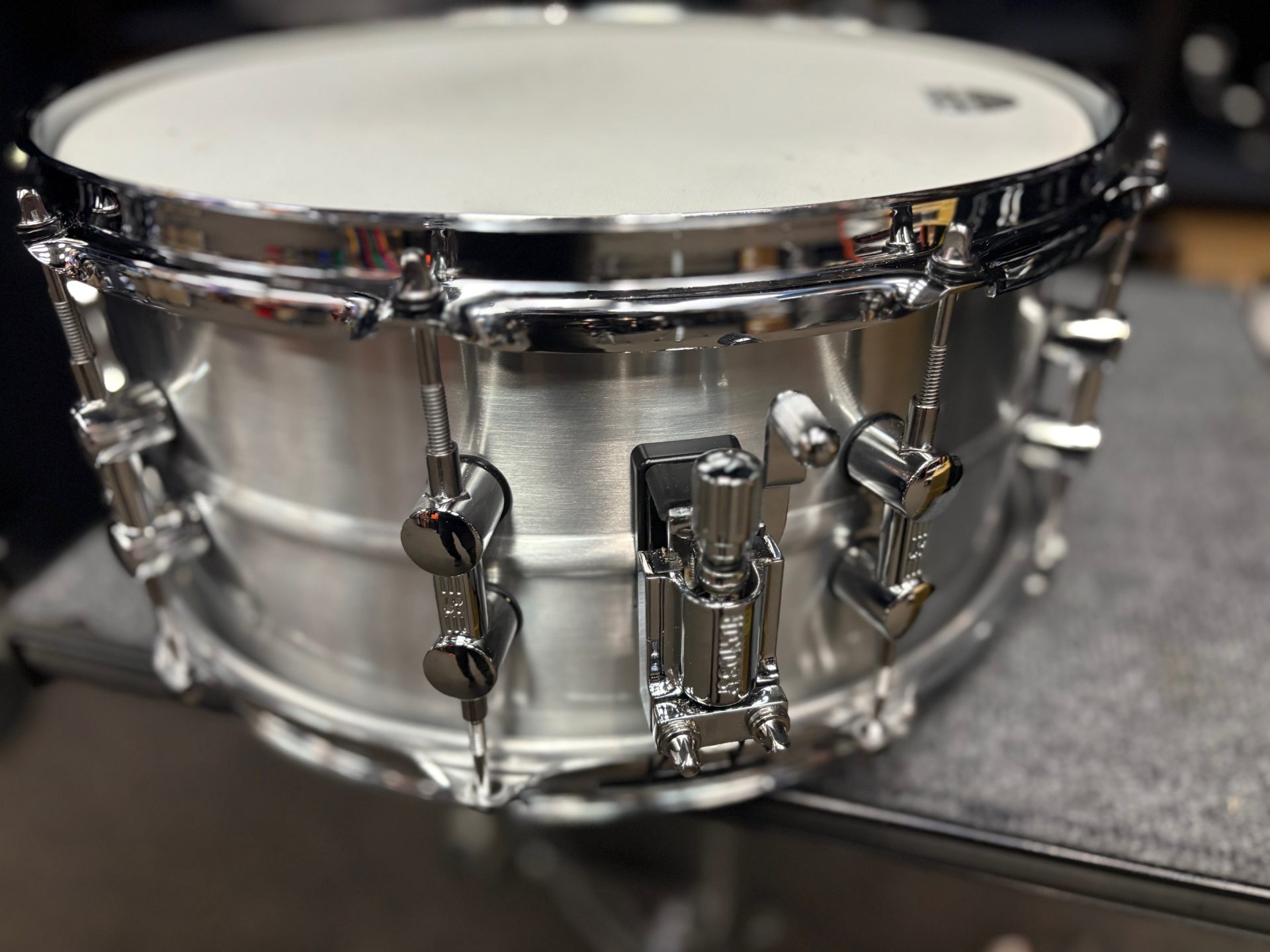 Sonor Used Kompressor Series 6.5×14 Aluminum Shell Snare Drum 2 Sonor Used Kompressor 6.5 Inch By 14 inch Aluminum Snare Drum Throw Off